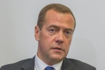 Несоблюдение партдисциплины при формировании органов власти в ряде городов, в том числе - в Нижнем Новгороде, подчеркивает слабость позиции региональных отделений, - Дмитрий Медведев