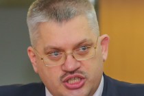 Было бы разумно, если бы комиссия по выбору сити-менеджера полностью состояла из депутатов, а губернатор имел право вето, - Александр Котельников