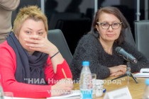 Оксана Николайчук и Анна Вингурт (слева направо)