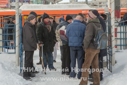 Раздача горячих обедов и новогодних подарков людям без определенного места жительства