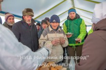 Раздача горячих обедов и новогодних подарков людям без определенного места жительства