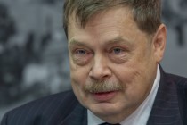 Партия Яблоко рассчитывает на скромный результат - это 6% в Госдуме и два человека в ЗС НО, - Андрей Виноградов
