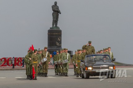 Первая в этом году репетиция парада Победы прошла в Нижнем Новгороде на площади Минина и Пожарского