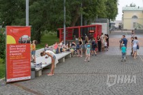 Летнее лавко-кафе Арсенала