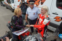 В патрулировании приняла участие пилотесса Мария Медведева - чемпионка России по шоссейно-кольцевым мотогонкам и призер чемпионата Coppa Italia