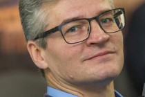 Несмотря на более высокий процент явки голосующих на избирательные участки, выводы делать очень рано, - Евгений Семенов