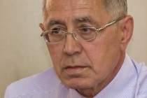 Допсредства в бюджет можно найти, не исключая детей из многодетных семей из льготников на питание, - Игорь Богданов