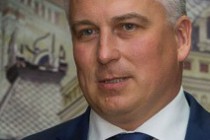 Мэр Казани очень смеялся над тем, сколько нам дали на подготовку школ и ремонт дорог, - Сергей Белов