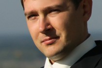 Переход на транспортные карты позволит позднее уйти от деления автобусов на социальные и коммерческие, - Александр Липенков