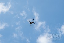 Квадрокоптер снимает торжественную линейку