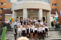 Торжественная линейка 1 сентября в нижегородской авторской академической школе №186