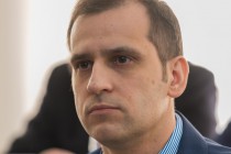 Сидеть до конца полномочий, не слушая, что предлагают президент, врио губернатора -  неправильная позиция, - Алексей Ситдиков