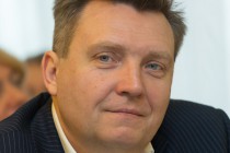 Случаев лишения депутатов полномочий по подобным причинам в Заксобрании еще не было, - Дмитрий Малухин