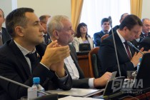 Депутат ЗС НО Михаил Манухин, депутат Госдумы РФ Вадим Булавинов (слева направо)