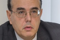 Особый интерес представляет книга отзывов первых посетителей Домика Каширина от 1938 года, - Борис Пудалов