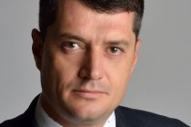 Оклады муниципальных служащих не увеличивались в Нижнем Новгороде в течение двух лет, - Виктор Афонин