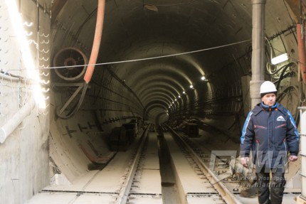 Осмотр строящейся станции метро Стрелка в Нижнем Новгороде
