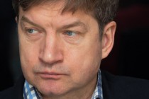 Полный запрет на продажу алкоголя вокруг стадиона в дни матчей – это, на мой взгляд, жесткое решение, - Александр Котюсов