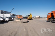 Строительная техника на территории