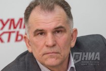 Я как работал, так и работаю, - Александр Комраков