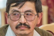 Мы до сих пор упорно сгребаем листья с газонов, оставляя на голодном пайке дождевых червяков – Асхат Каюмов