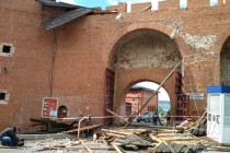 Около километра кровли повреждено ветром в Нижегородском кремле 30 мая