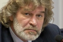 Отчет врио губернатора был обстоятельный, и в нем отсутствовало какое-либо критиканство, - Александр Табачников