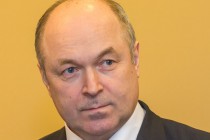 Одной из актуальных проблем на сегодняшний день является отток молодежи с сельских территорий, - Евгений Лебедев