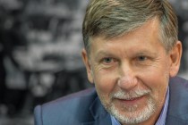 Все вопросы жизни региона должны решаться по принципу это делает власть, а это делают граждане, - Андрей Дахин