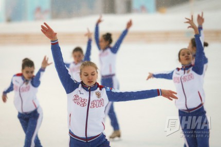 Бал на льду для воспитанников детских домов на нижегородском катке Зимняя сказка