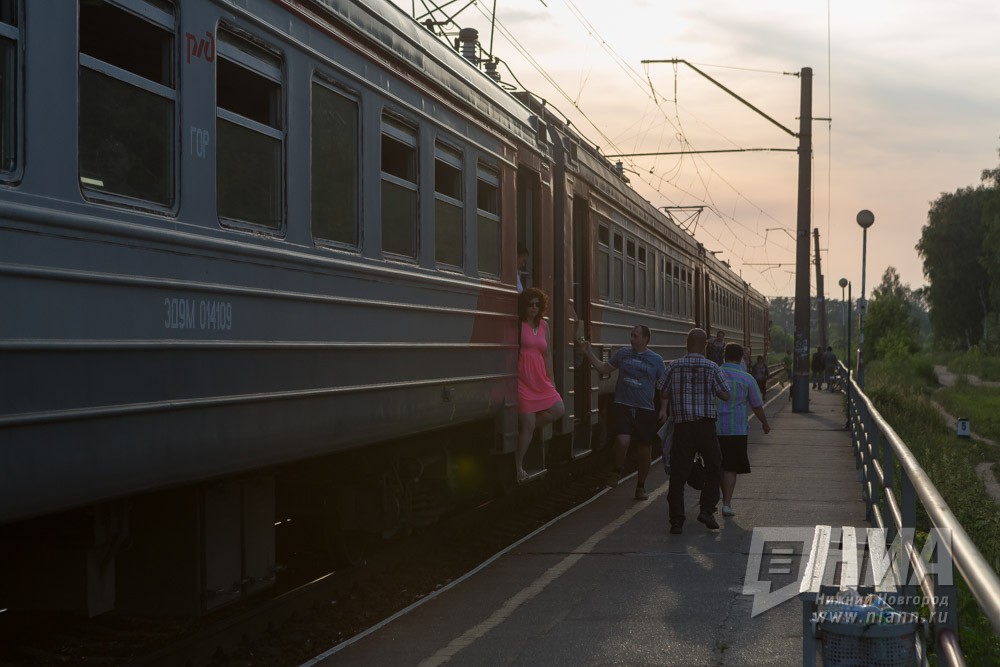 Починки варя. Электричка. Поезд. Железная дорога. Ольгино Нижегородская электричка.