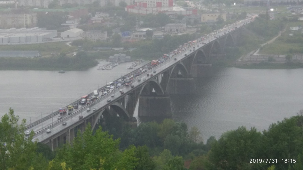 Восемь человек пострадали в ДТП на Молитовском мосту с участием маршрутки 