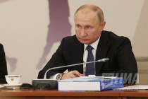 Владимир Путин в Нижнем Новгороде: политика, ГАЗ и спорт
