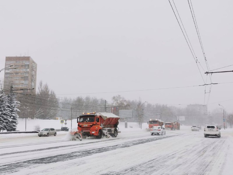 Снег в нижнем новгороде. Снежная буря в Нижнем Новгороде. Снегопад. Метель. Снегопад в Нижнем Новгороде сегодня 2021.