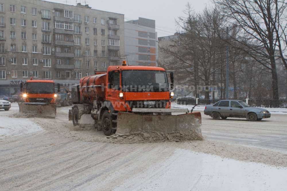 Нижегородцев предупредили об эвакуации мешающих уборке снега машин