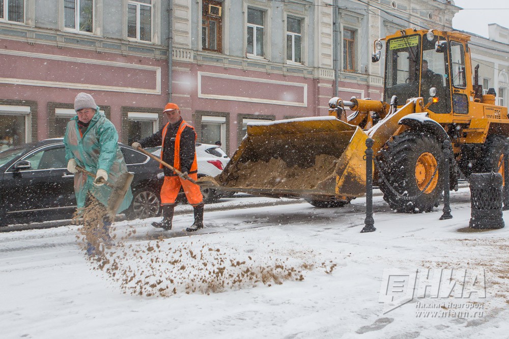 Нижегородские дорожники составили план снегоуборочных работ на предстоящую смену