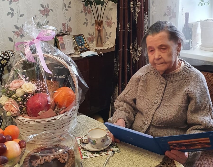 Юрий Шалабаев поздравил со столетним юбилеем участницу Великой Отечественной войны Марию Ряшкину 