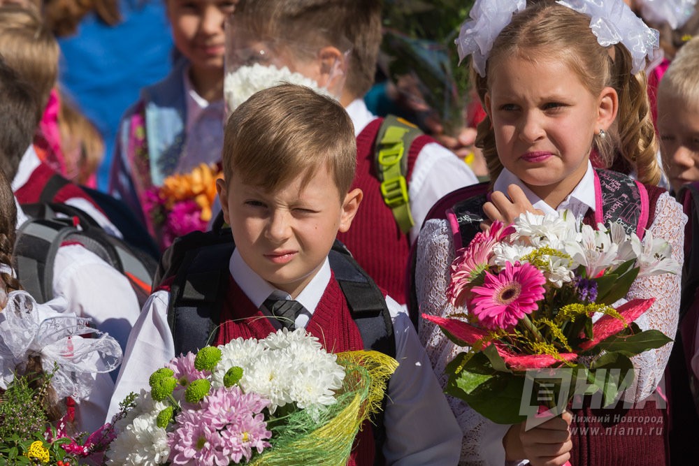 Известные нижегородцы опубликовали свои школьные фото ко Дню знаний