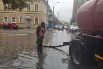 Водооткачивающая техника устраняет последствия непогоды в Нижнем Новгороде