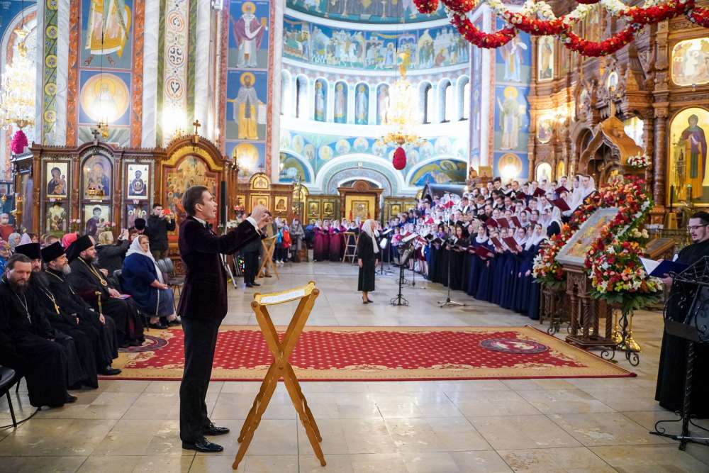 Пасхальный хоровой собор состоится в Александро-Невском кафедральном соборе 21 апреля