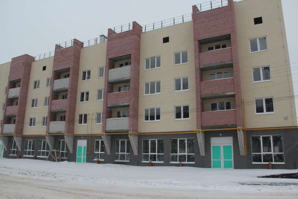 Ключи от новых квартир вручили 73 жителям аварийных домов в Навашинском районе