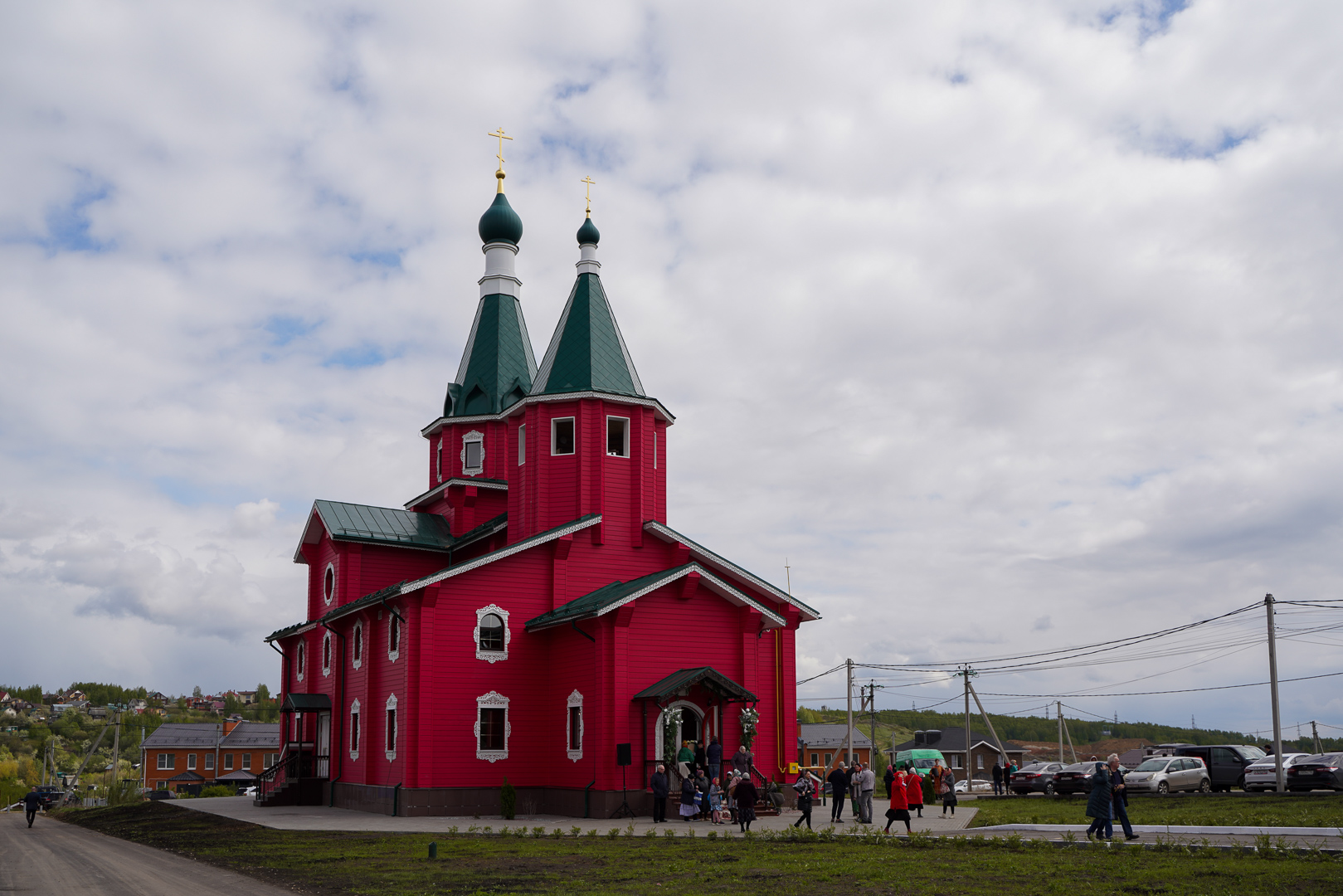 Уникальный храм с иконостасом в стиле хохломы открыли в Нижнем Новгороде |  08.05.2024 | Нижний Новгород - БезФормата