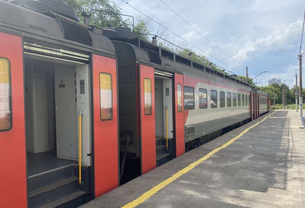 Специальный пригородный поезд доставит пассажиров в Простоквашино