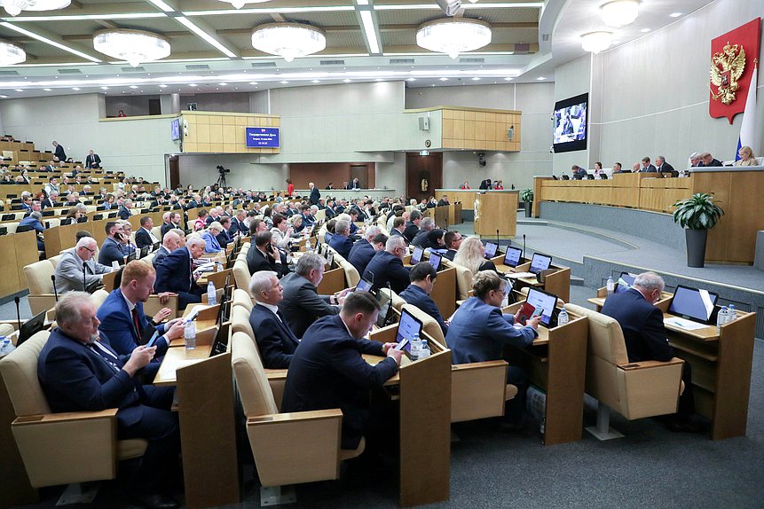 Госдума приняла в первом чтении законопроект о выдворении иностранцев