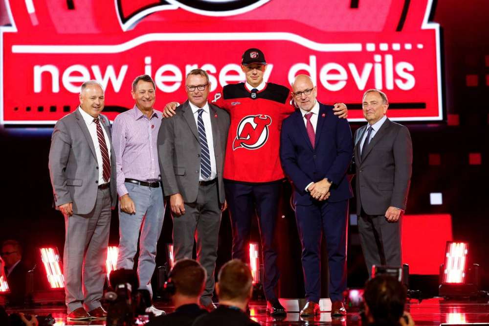 Нижегородский хоккеист Антон Силаев выбран в первом раунде драфта НХЛ-2024