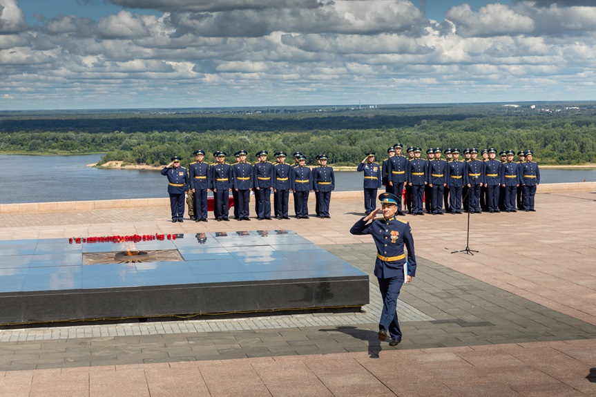 Церемония выпуска студентов Военного учебного центра при ННГУ прошла в Нижегородском кремле