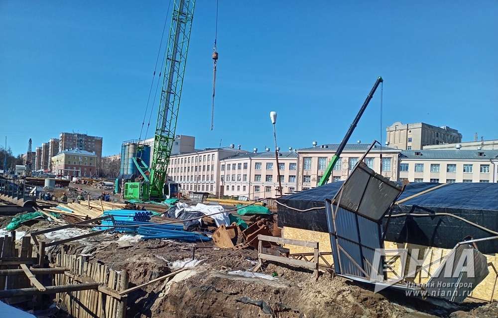 Вынос инженерных сетей со стройплощадки метро на площади Свободы завершится к 15 августа 