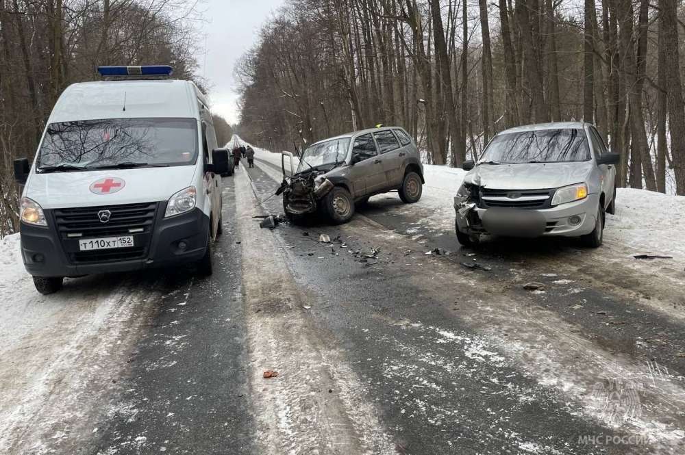 Пять человек пострадали в массовой аварии в Сергачском районе