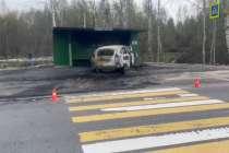 Водитель въехал в остановку в Сосновском районе