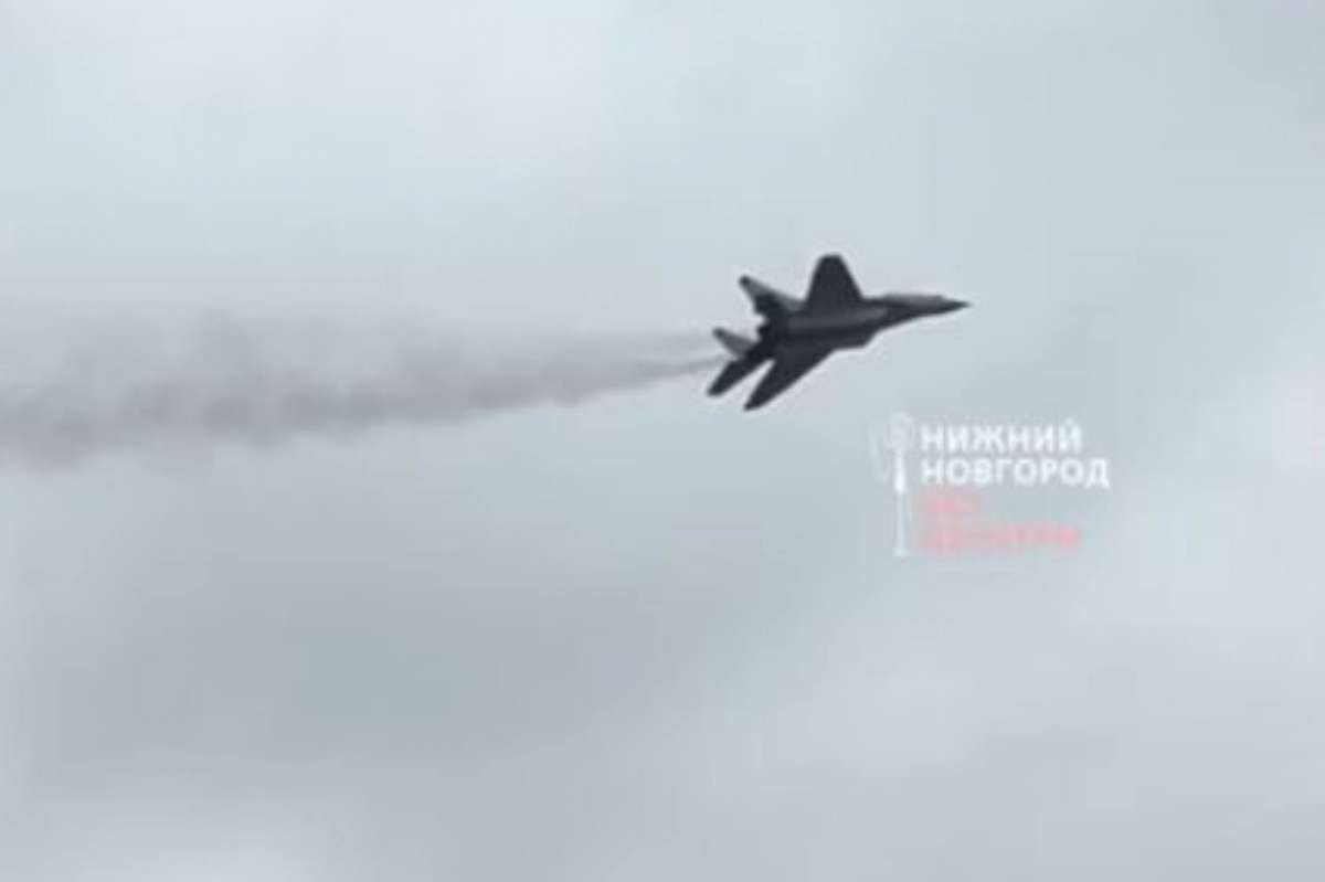 Истребители замечены в небе над Нижним Новгородом накануне 9 Мая